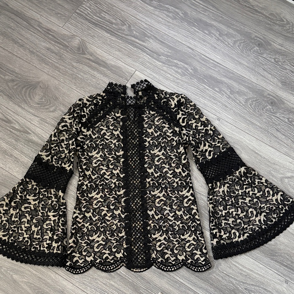 Anne Fontaine Elegant Black and Cream Lace Bell Sleeve 36